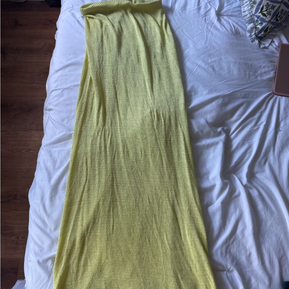 yellow two piece set - Picture 5 of 5